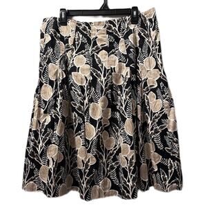 Talbots skirt with lining with pilling with leaves design